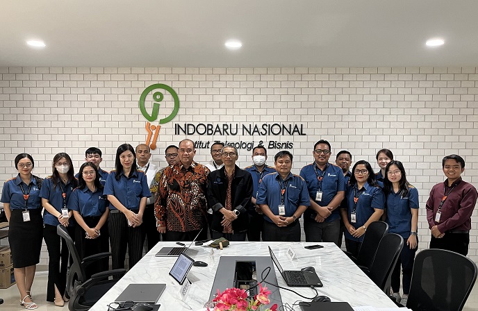 Guru Besar UGM Jadi Asesor Akreditasi di Prodi Sistem Informasi IIBN Batam